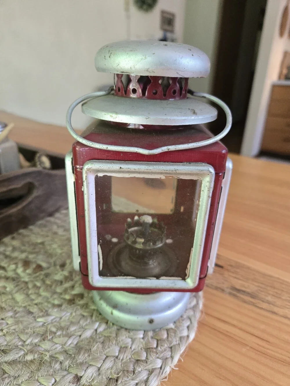 ✨️ Vintage 1960's Carriage Style Lamp Hong Kong Oil Kerosene Lantern